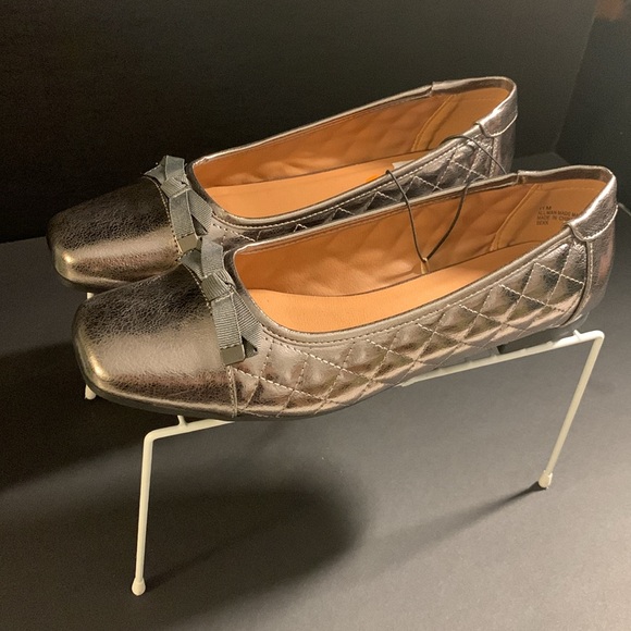 NWT Cliffs by White Mountain Flats - Picture 2 of 8